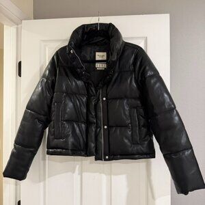 Abercrombie & Fitch A&F Vegan Leather Black Mini Puffer Jacket Size Small